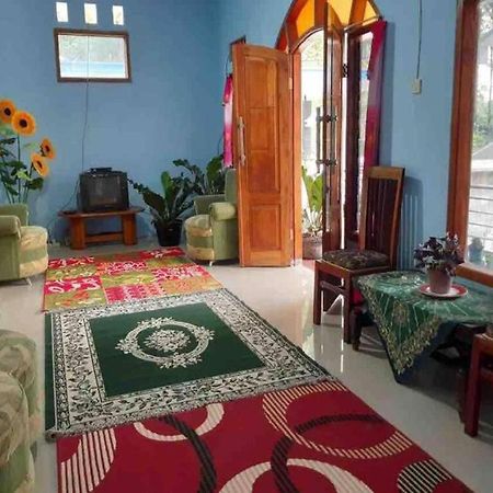 Express O 91370 Rumah Pemandangan Semeru Asli Lumajang 외부 사진